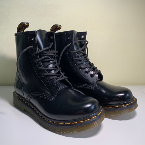 Dr. Martens 1460 Laceup Woman - Picture 2 of 9